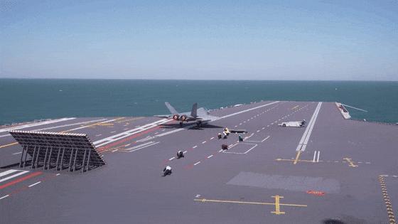 富盈网 台媒热议福建舰成功弹射三款战机 海军转型里程碑